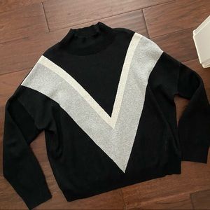 Old Navy black mockneck sweater - L